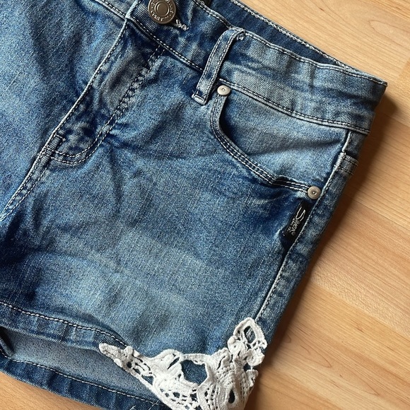 Jean shorts - Picture 2 of 5